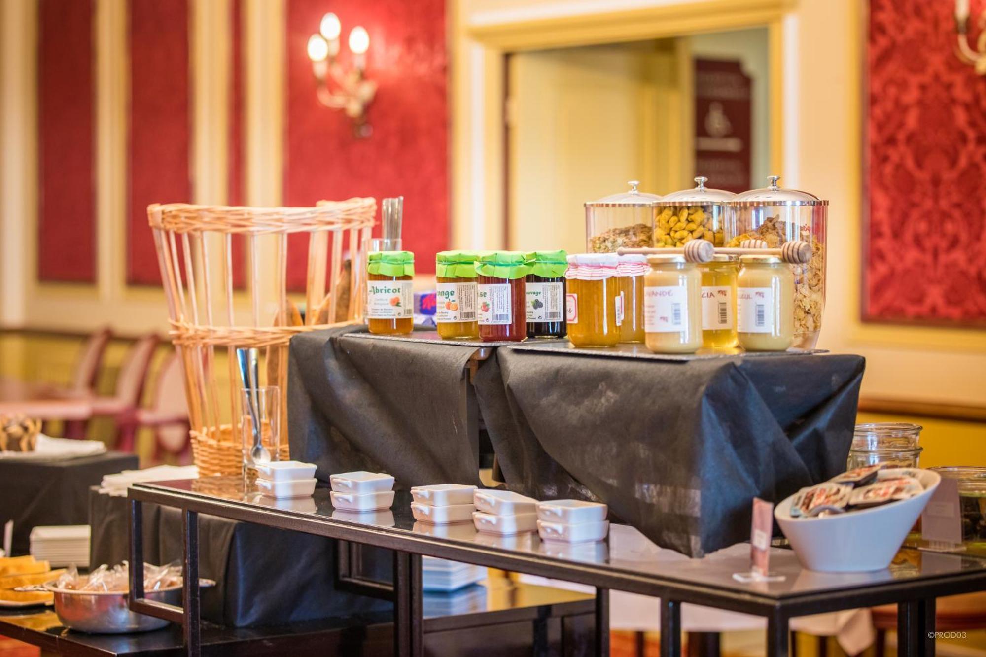 Mercure Moulins Centre Hotel De Paris Bagian luar foto